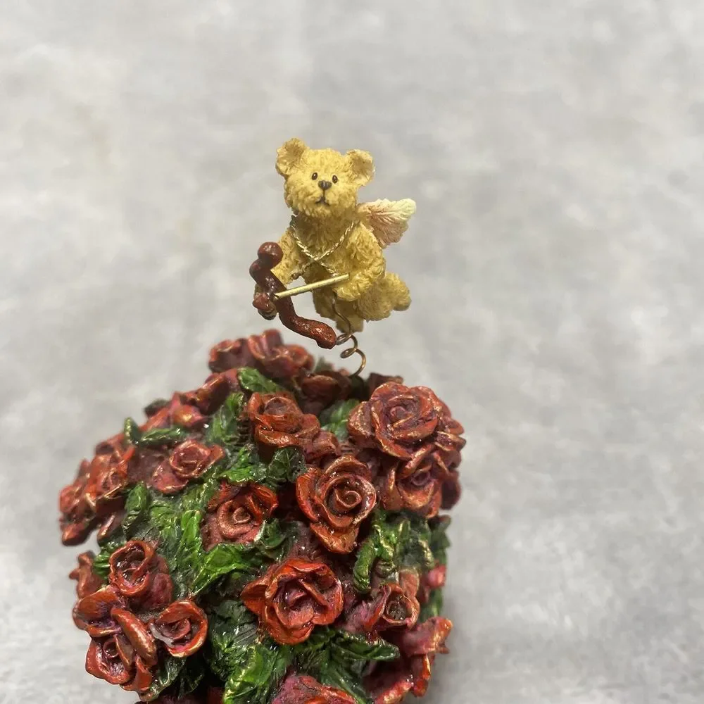 Boyd's Bears Cupids Bouquet w-Petals McNibble Roses Keepsake Box Valentines Gift